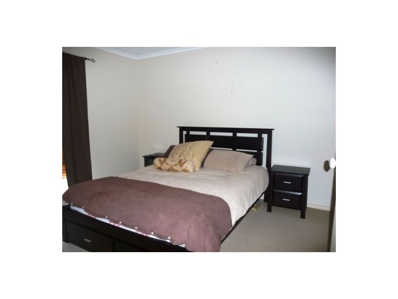 17 Rosedale Dr, Wondunna QLD 4655