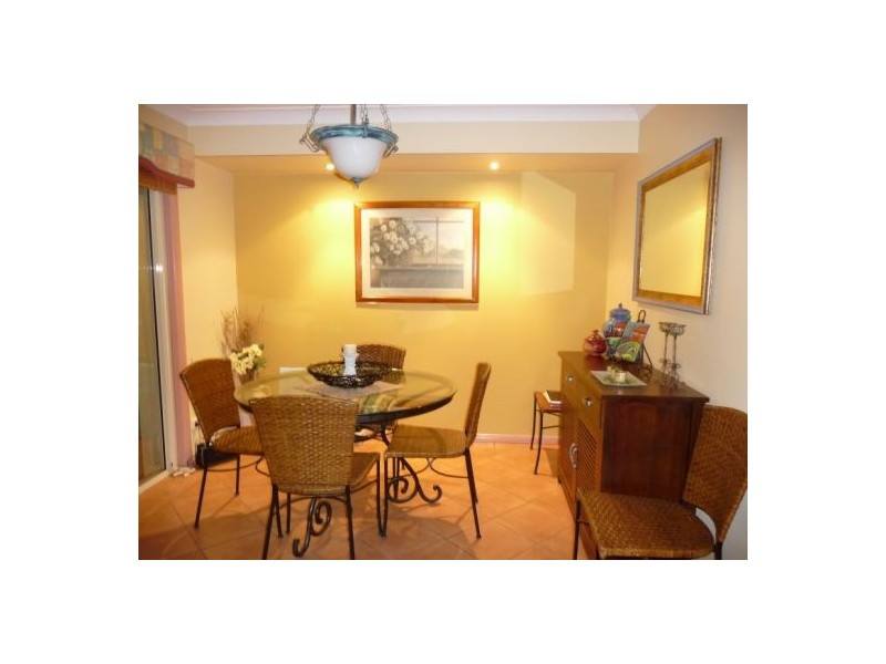 10 LucyAnne Crt, Urangan QLD 4655