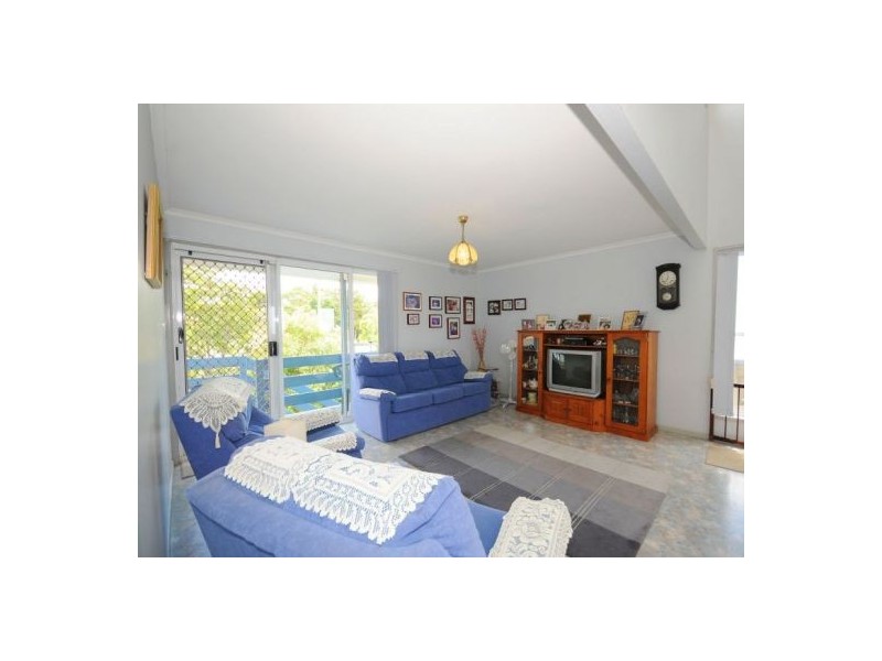 10 Blue Water Rd, Booral QLD 4655