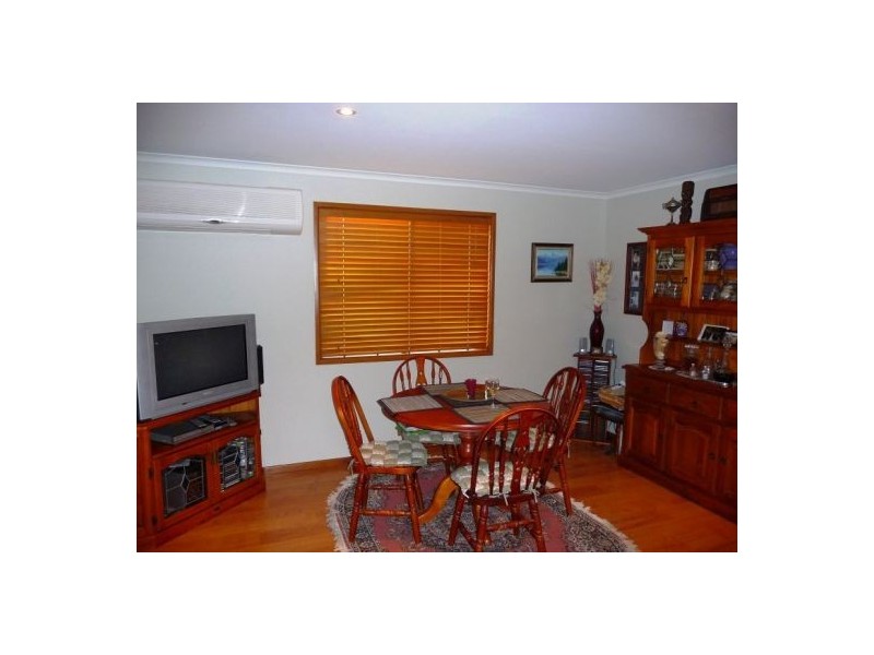 649 Boat Harbour Dr, Urangan QLD 4655