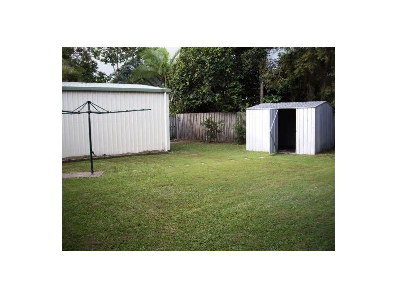 35 Thornbill Dr, Eli Waters QLD 4655