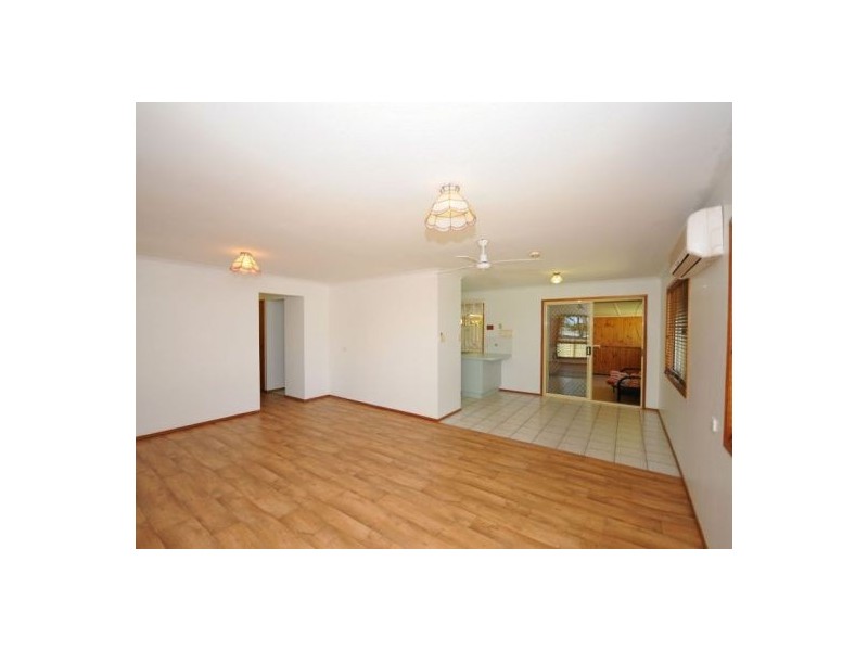 9 Maureen Court, Point Vernon QLD 4655