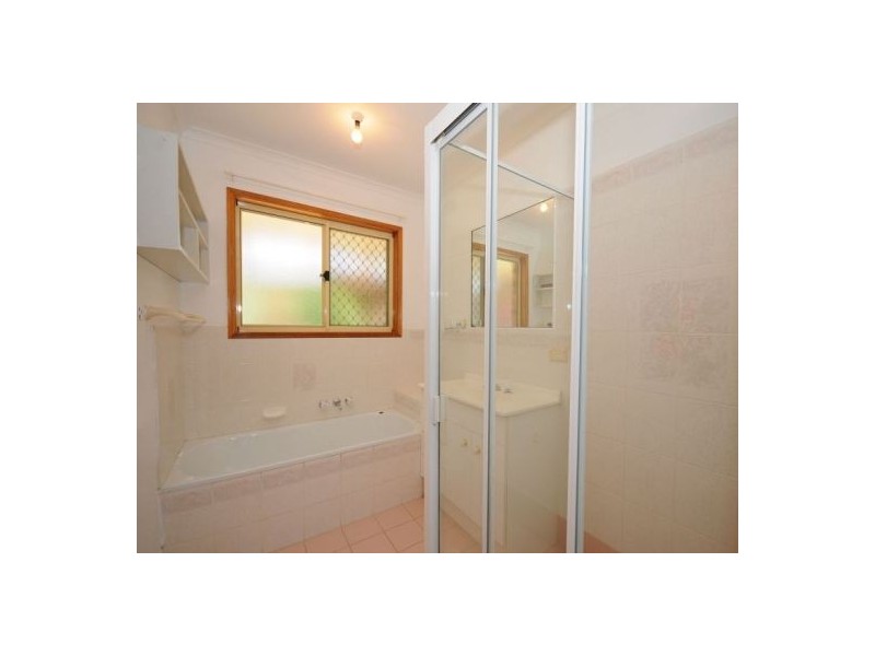 9 Maureen Court, Point Vernon QLD 4655