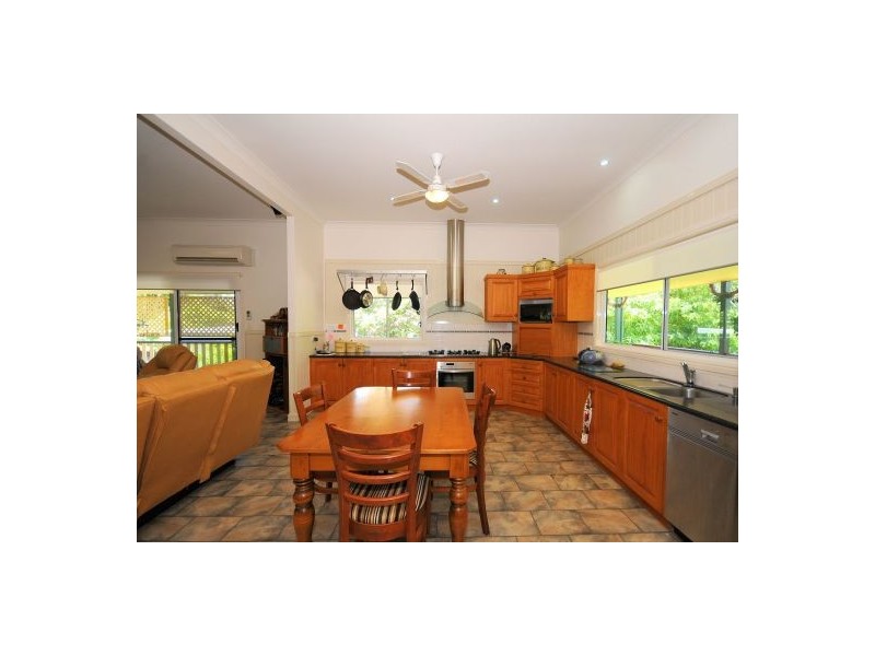 603 Charlton Esplanade, Urangan QLD 4655