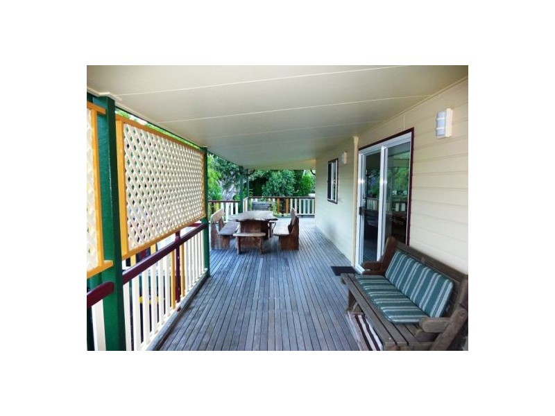 603 Charlton Esplanade, Urangan QLD 4655
