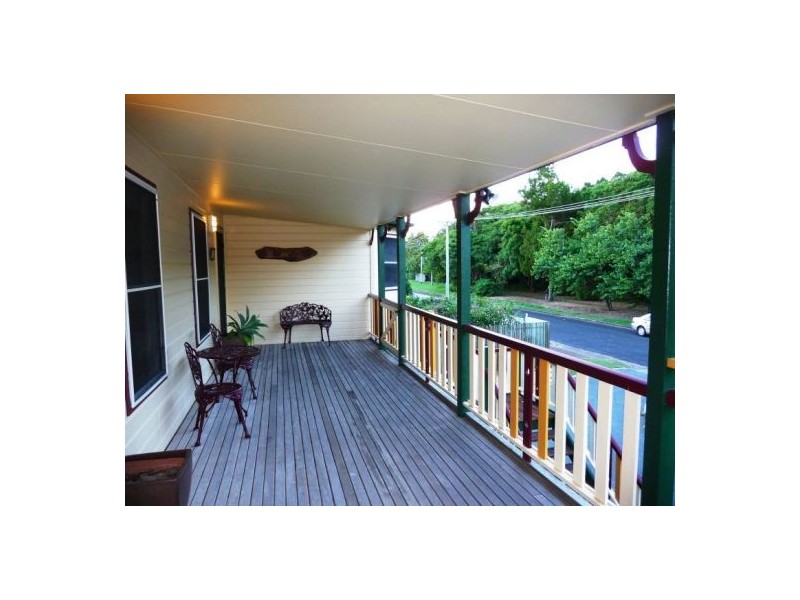 603 Charlton Esplanade, Urangan QLD 4655