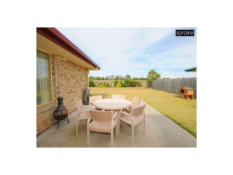 143 Ibis Blvd, Eli Waters QLD 4655