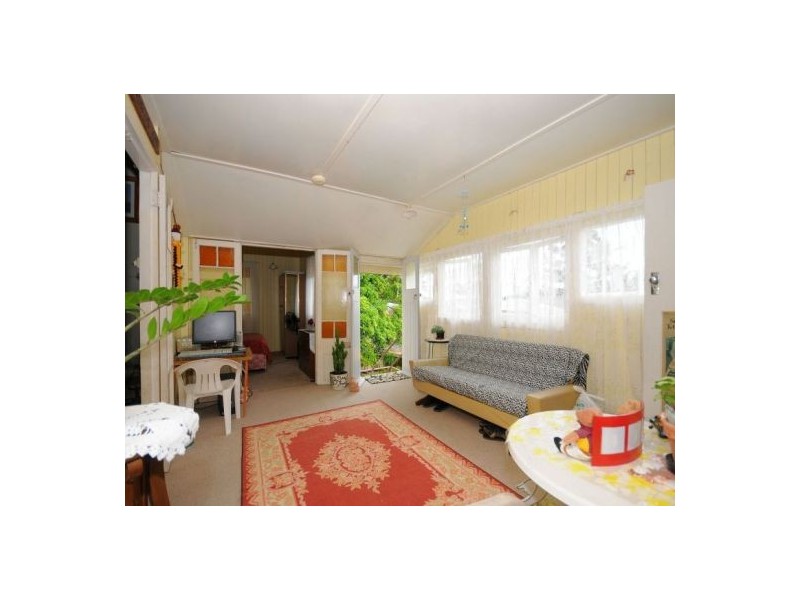 145 &147 Torquay Rd, Scarness QLD 4655