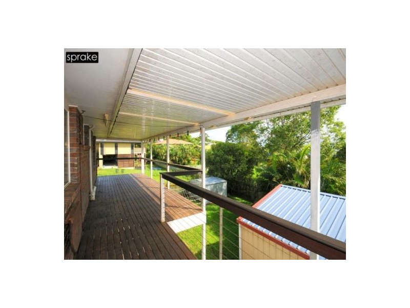 8 Waigani Ave, Kawungan QLD 4655