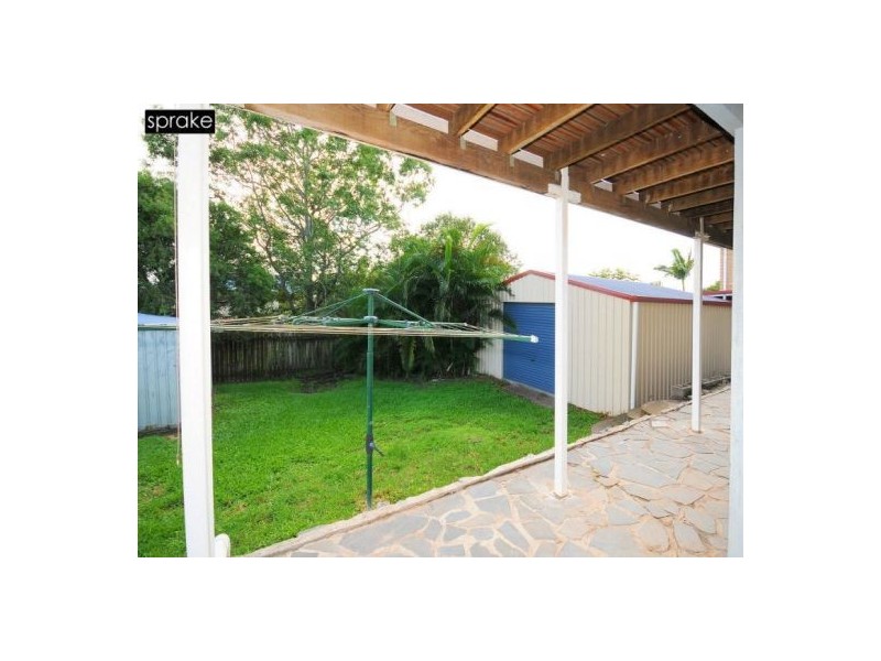 8 Waigani Ave, Kawungan QLD 4655