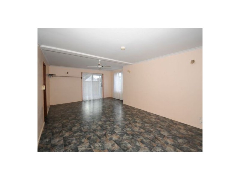 8 Waigani Ave, Kawungan QLD 4655