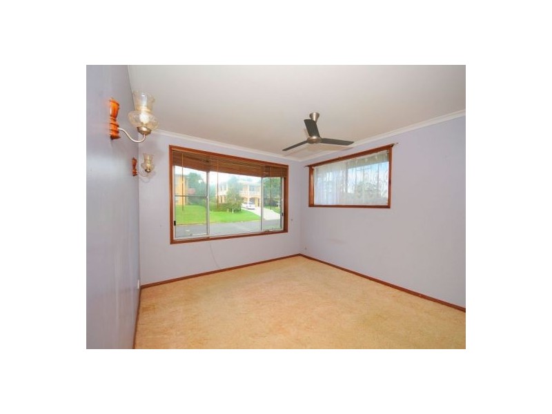 8 Waigani Ave, Kawungan QLD 4655