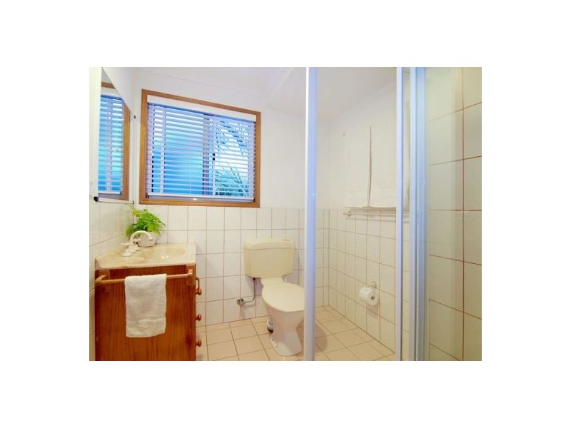 44 Long St, Point Vernon QLD 4655