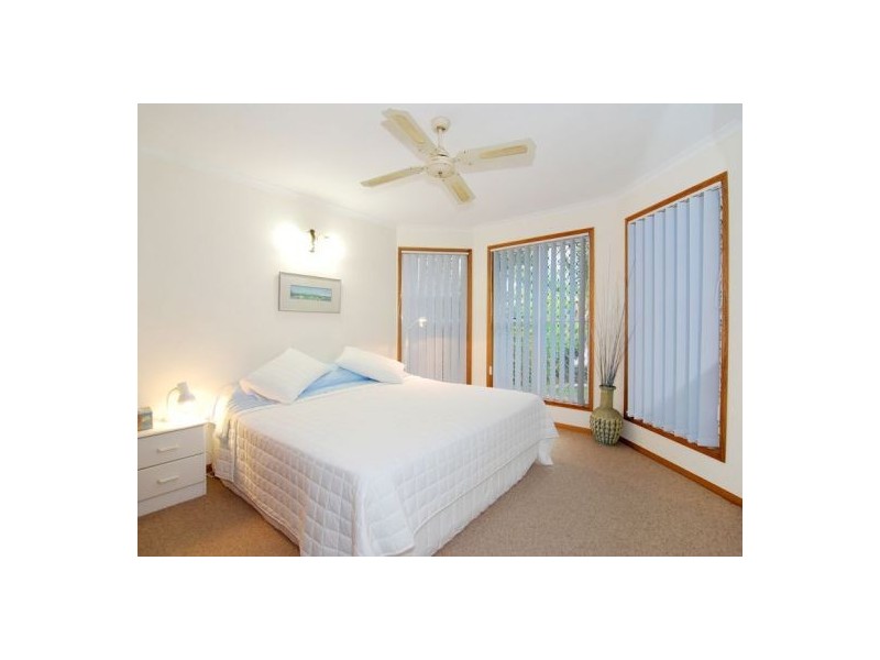 44 Long St, Point Vernon QLD 4655