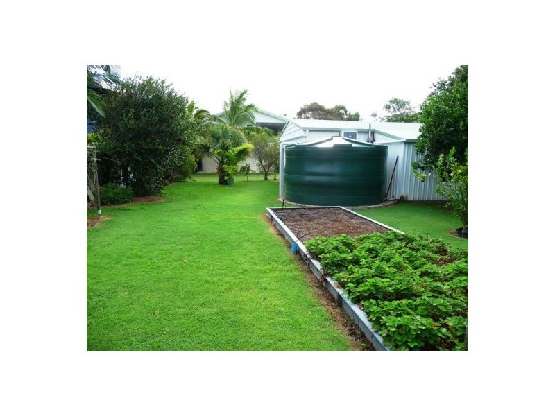 44 Long St, Point Vernon QLD 4655