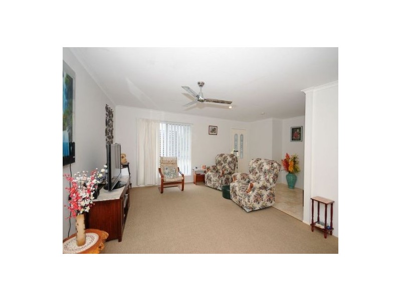 55 Dover St, Pialba QLD 4655