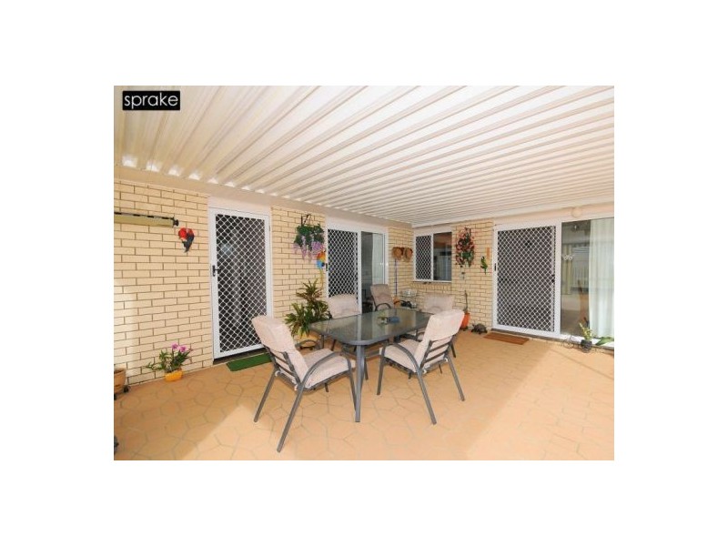 55 Dover St, Pialba QLD 4655