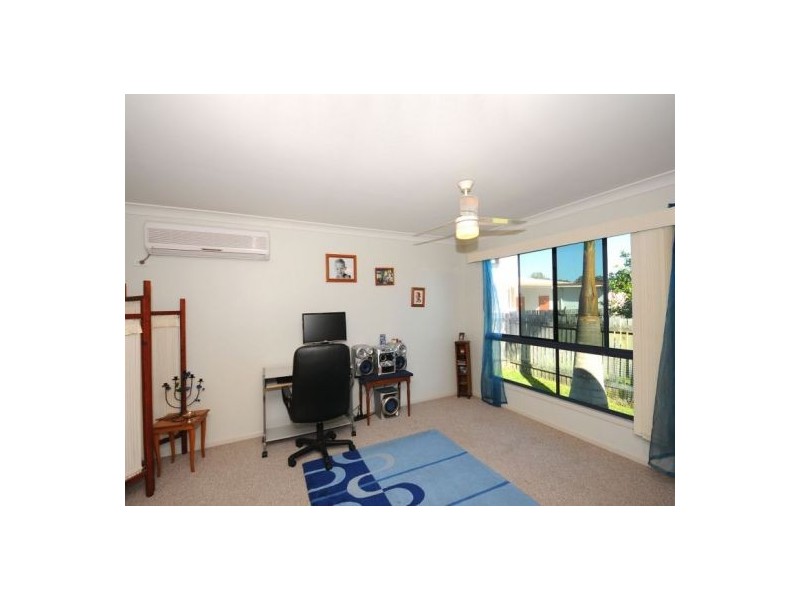 95 Torquay Rd, Scarness QLD 4655
