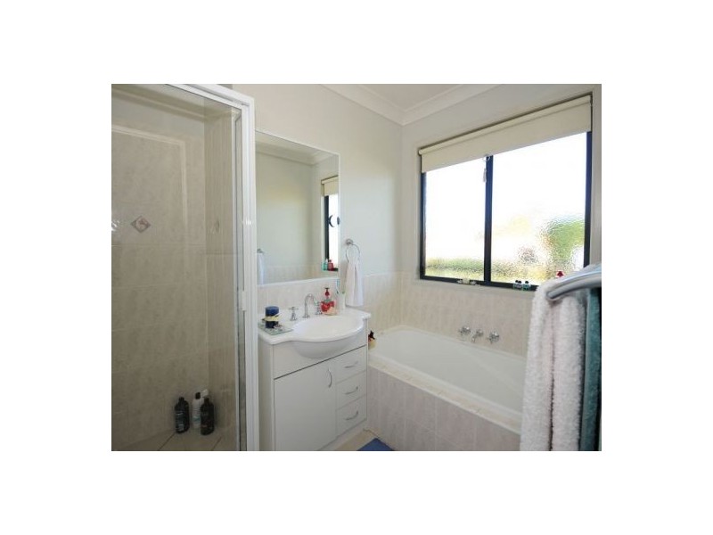 95 Torquay Rd, Scarness QLD 4655