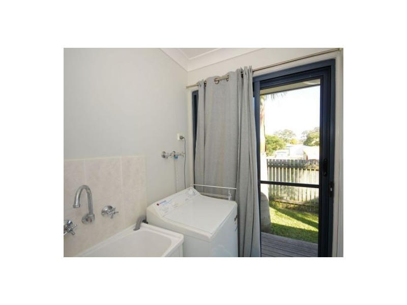 95 Torquay Rd, Scarness QLD 4655