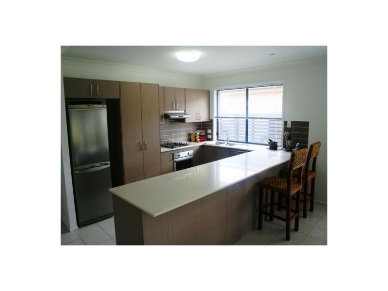 3 Columbus Cl, Urraween QLD 4655