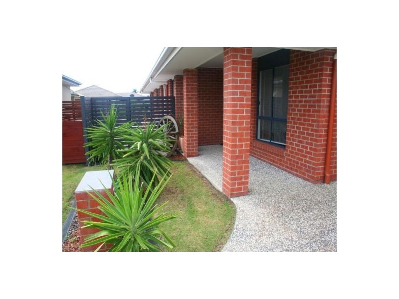 3 Columbus Cl, Urraween QLD 4655