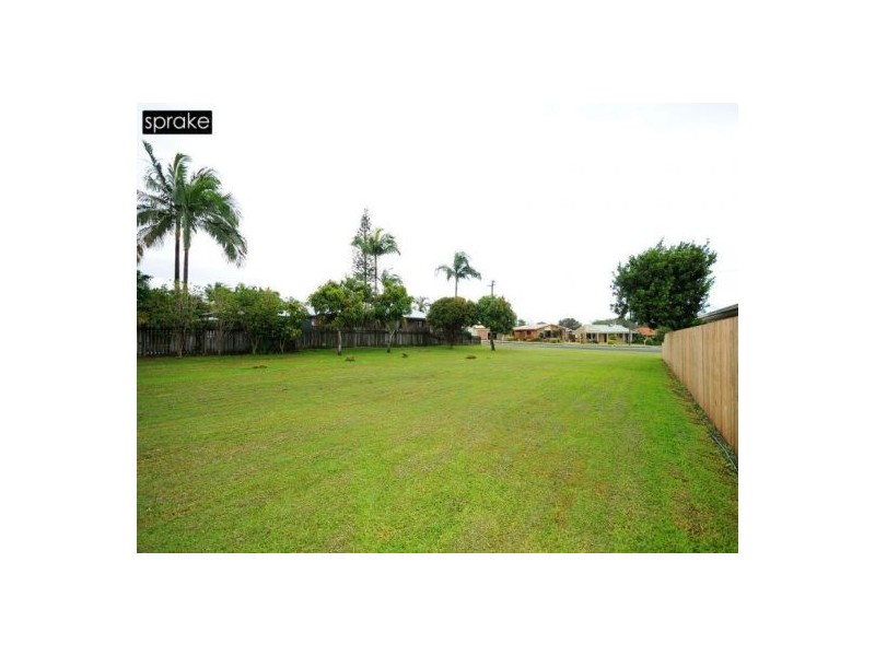9 Mayfair St, Point Vernon QLD 4655