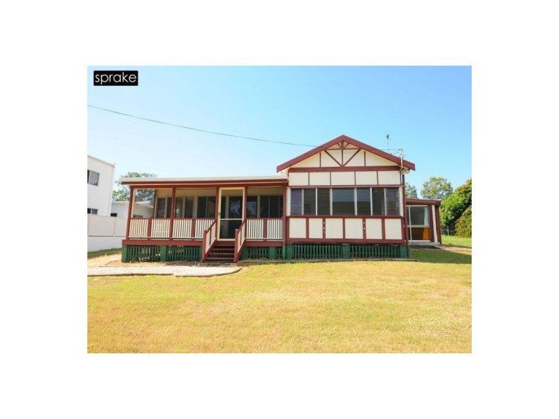 28 Esplanade, Point Vernon QLD 4655