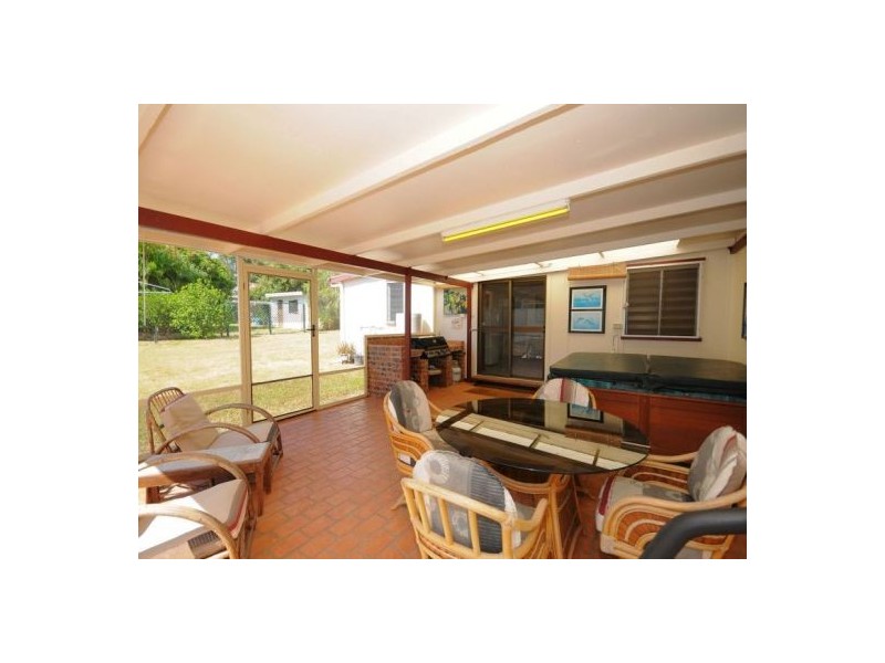 28 Esplanade, Point Vernon QLD 4655