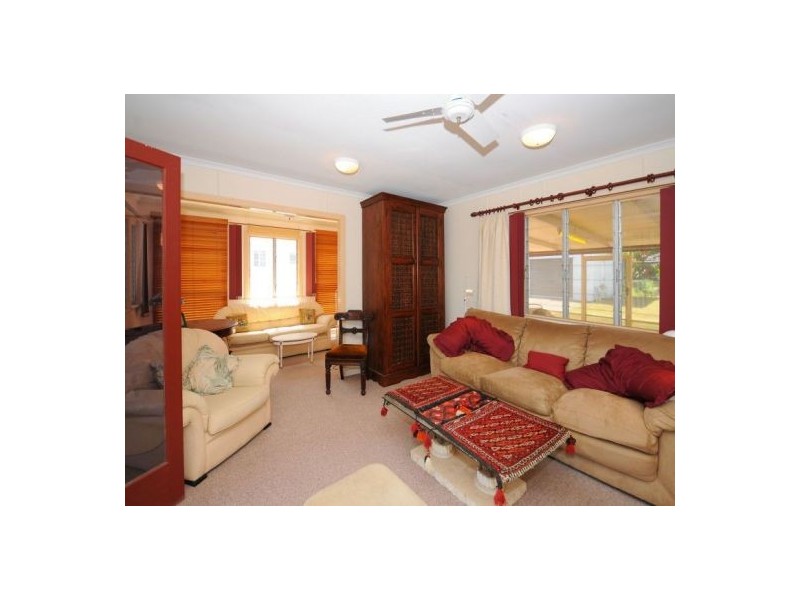28 Esplanade, Point Vernon QLD 4655