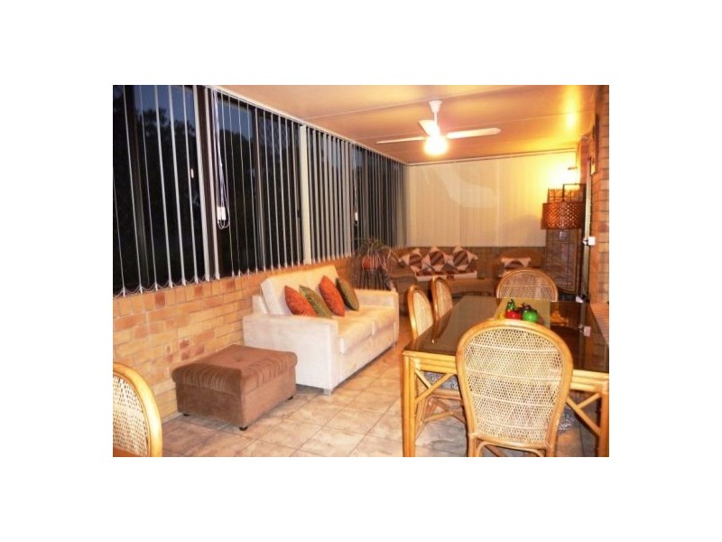 110 Corser St, Point Vernon QLD 4655