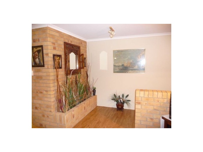 110 Corser St, Point Vernon QLD 4655