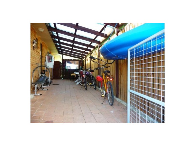 110 Corser St, Point Vernon QLD 4655