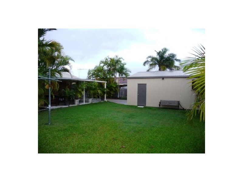 23 Michelle Dr, Point Vernon QLD 4655