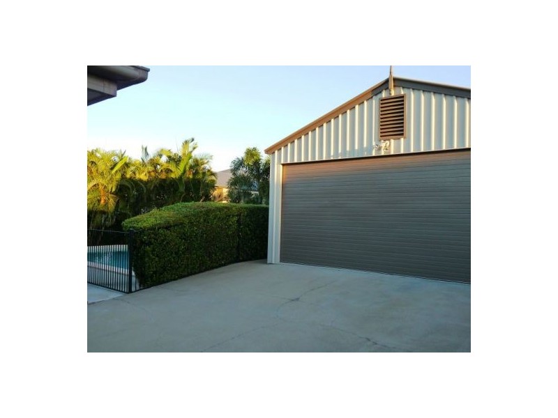 10 Nicholson Crt, Urraween QLD 4655