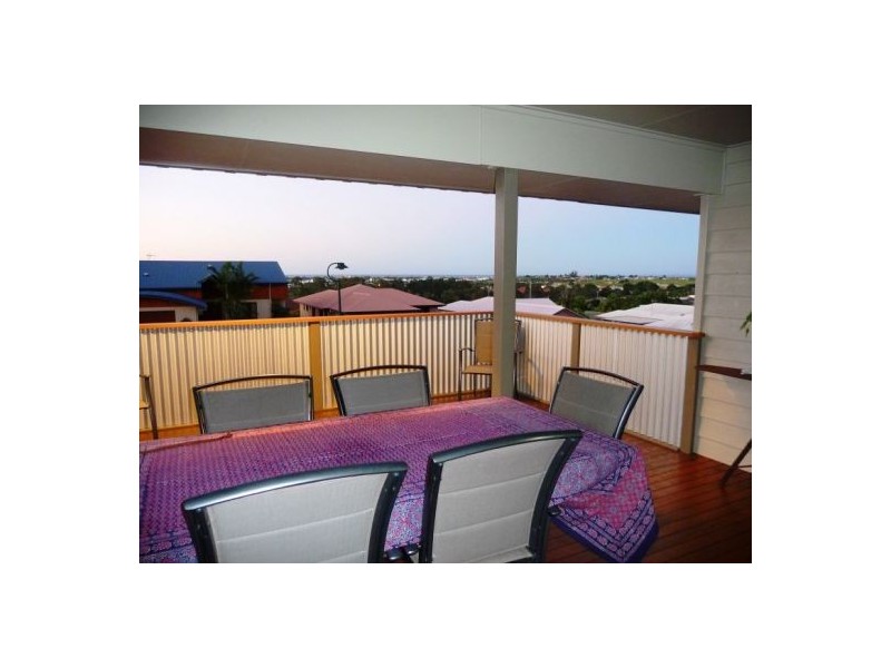 10 Nicholson Crt, Urraween QLD 4655