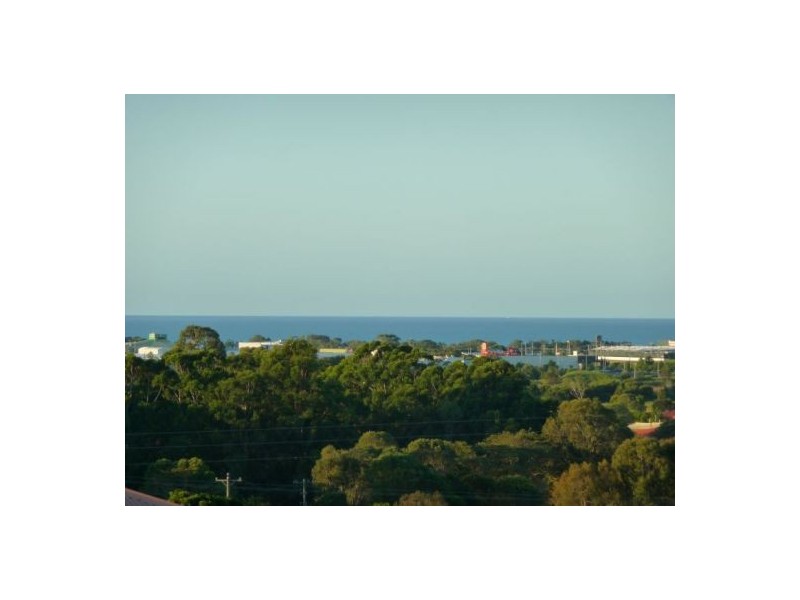 10 Nicholson Crt, Urraween QLD 4655