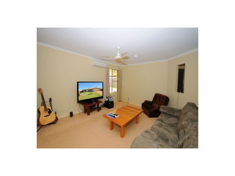 16 Cromdale Cct, Kawungan QLD 4655