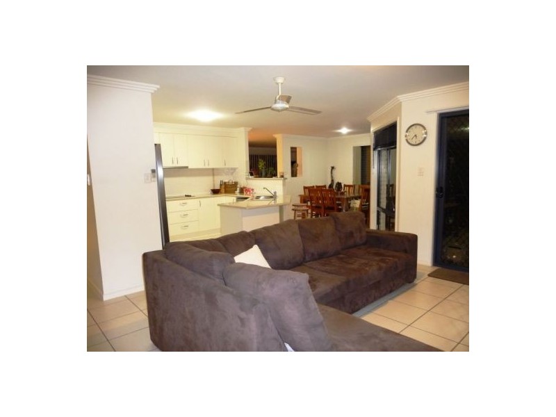 72 Pembridge Cct, Urraween QLD 4655