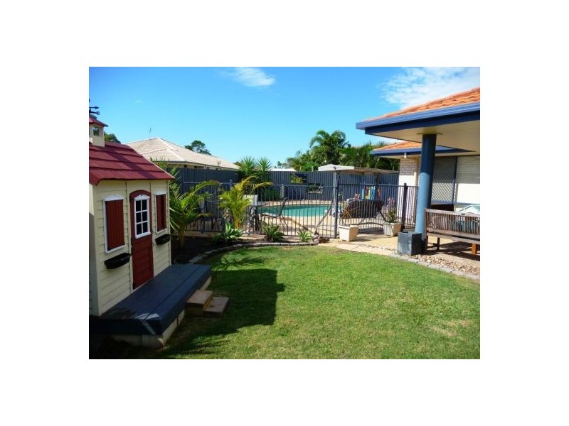72 Pembridge Cct, Urraween QLD 4655