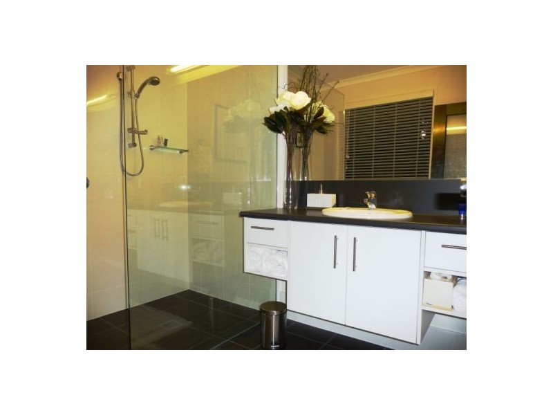 20 Talasea Dr, Kawungan QLD 4655
