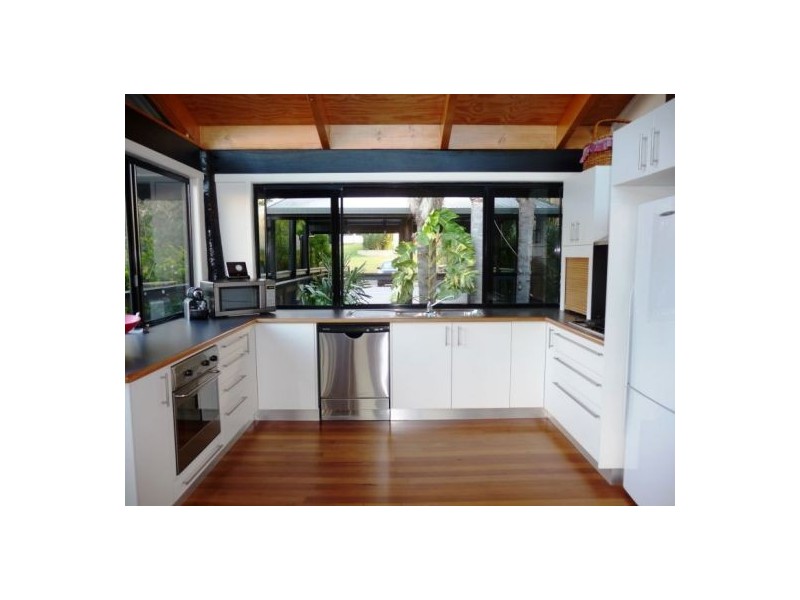 20 Talasea Dr, Kawungan QLD 4655