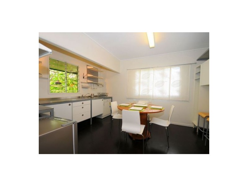 4 Freshwater St, Scarness QLD 4655