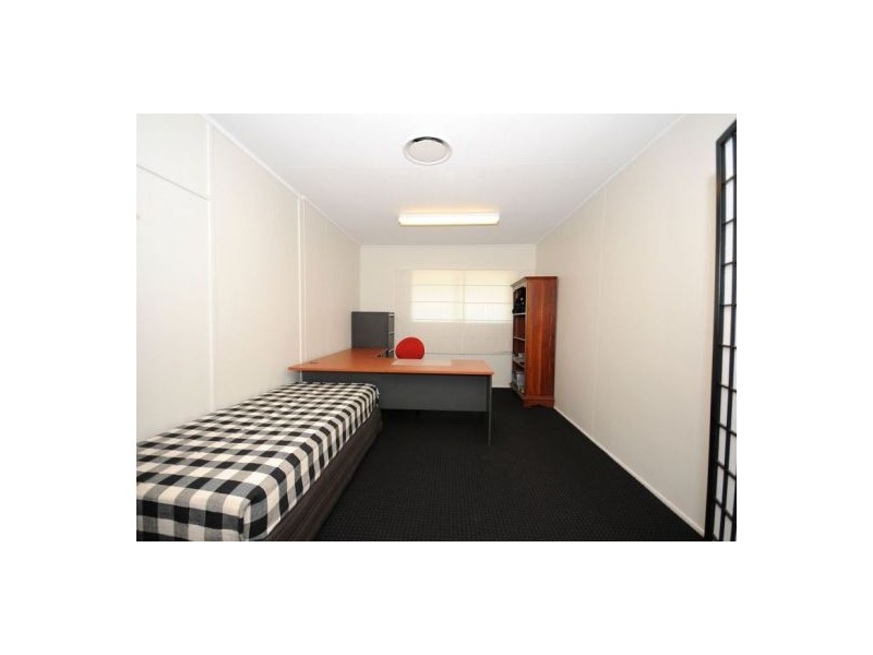 4 Freshwater St, Scarness QLD 4655