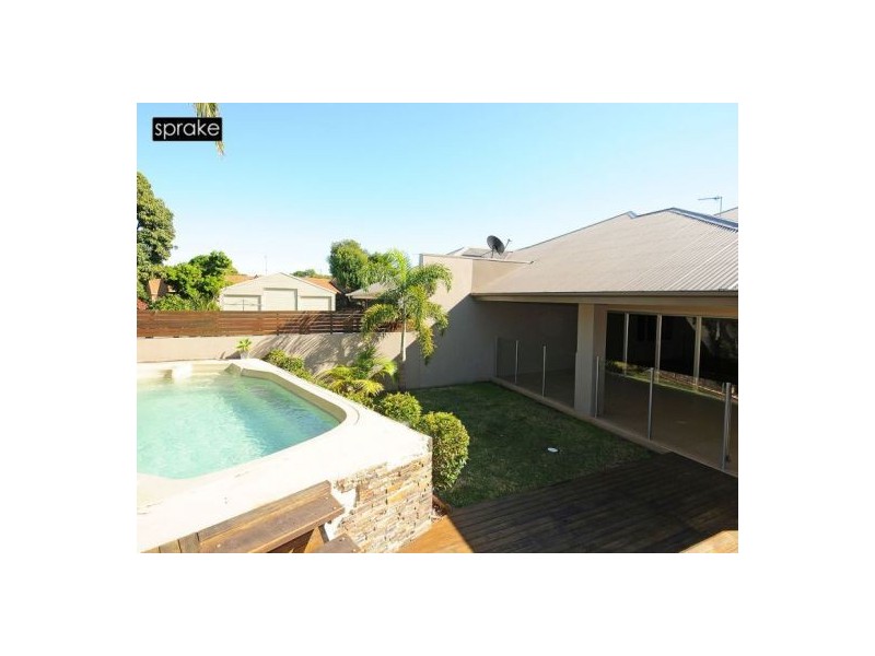 1/13 Cypress Street, Torquay QLD 4655