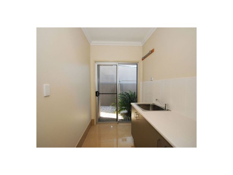 1/13 Cypress Street, Torquay QLD 4655