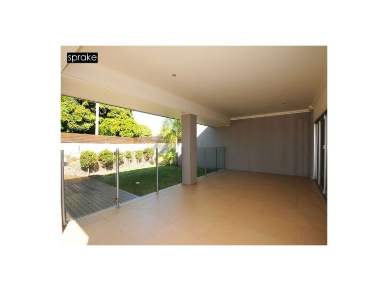 1/13 Cypress Street, Torquay QLD 4655