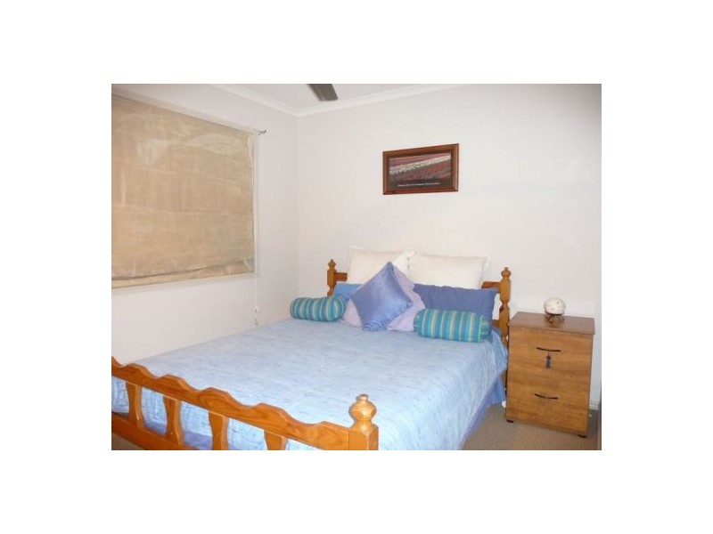 7 Border Crt, Torquay QLD 4655