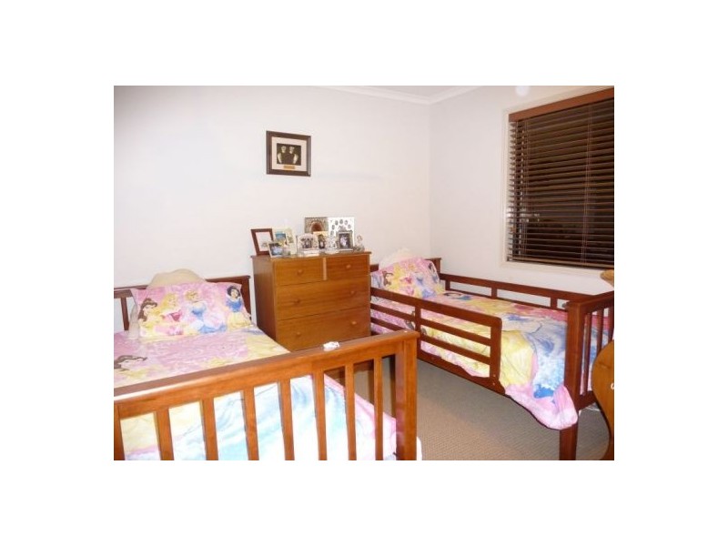 7 Border Crt, Torquay QLD 4655