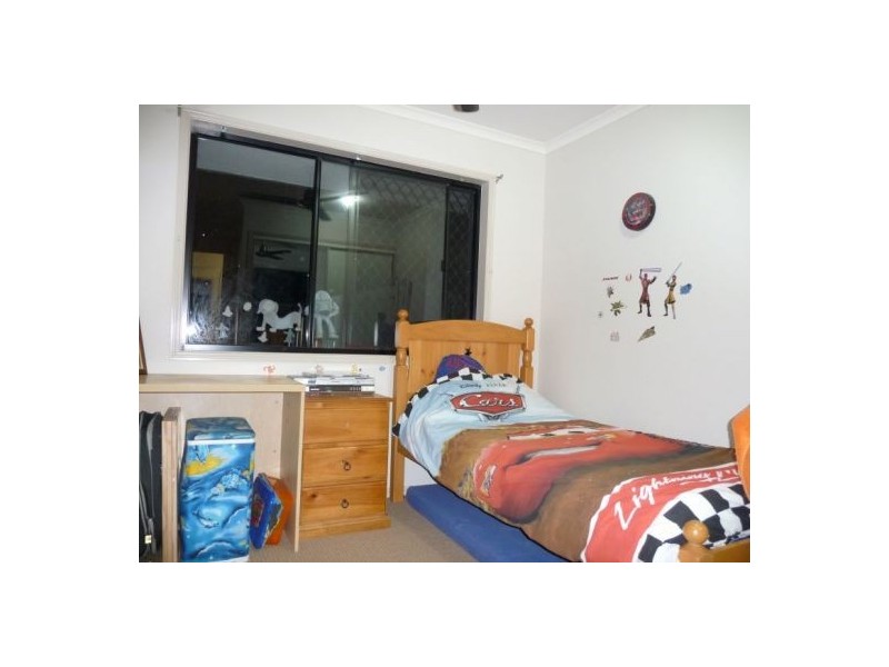 7 Border Crt, Torquay QLD 4655